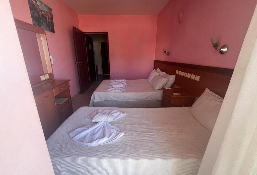 Holiday Apart 50 Meters To Beach, Sea View Apartments