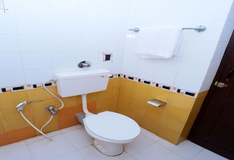 Отель Malar Homes By Oyo