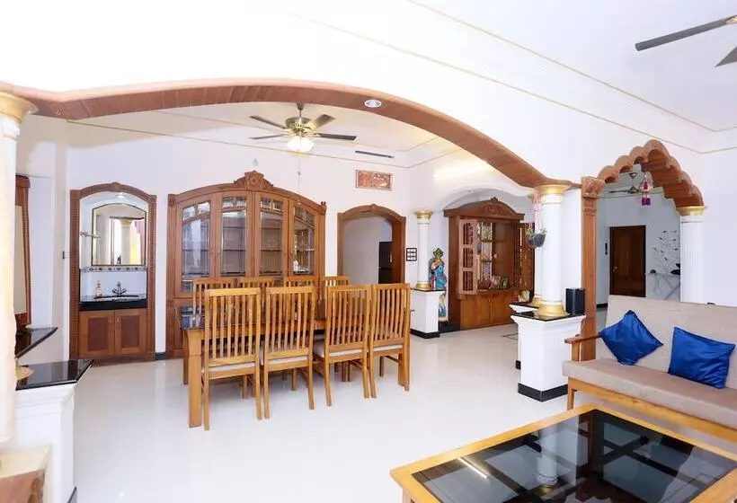 هتل Malar Homes By Oyo