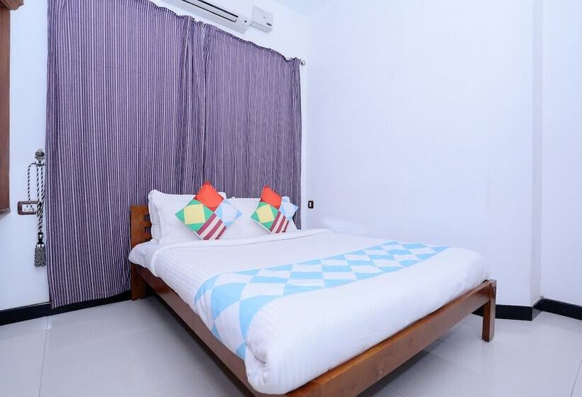 Отель Malar Homes By Oyo