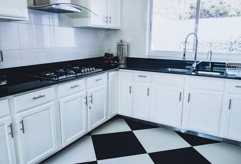 Отель Mansión María Luxury House