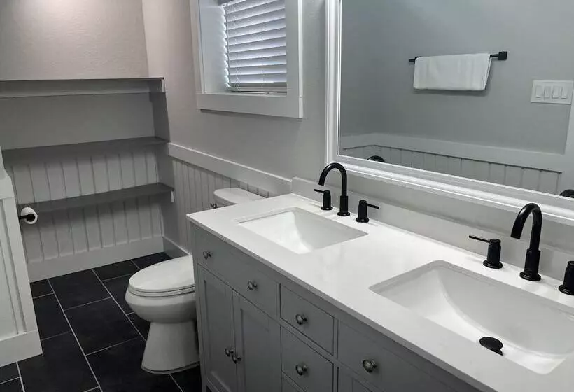 Hotelli Saltaire Cottages