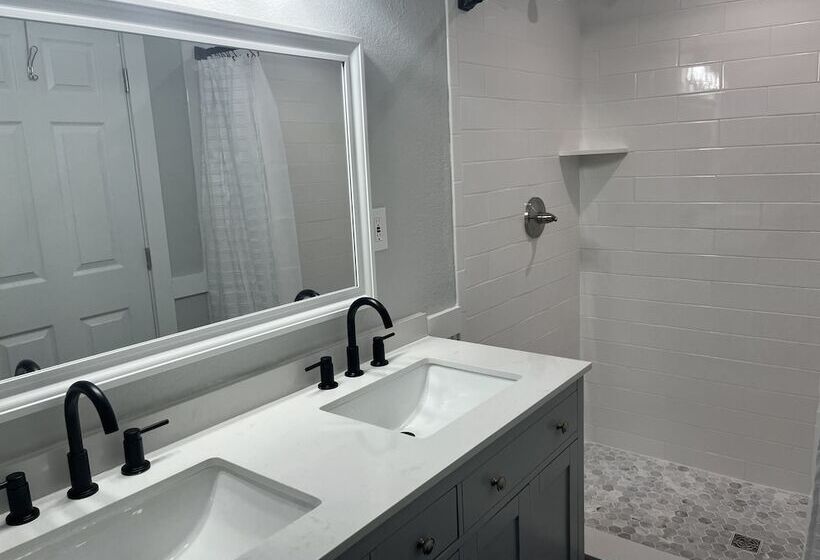 酒店 Saltaire Cottages