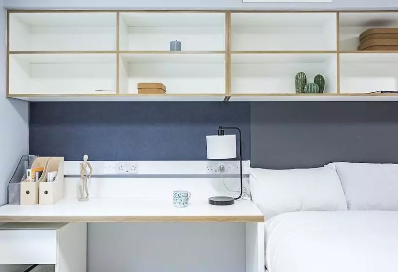 Magnificent Rooms Studios & Apartments