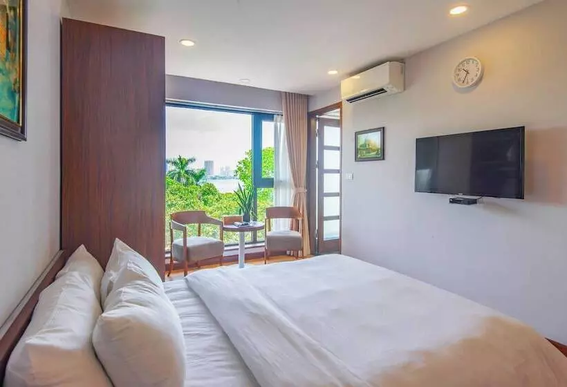 Moon West Lake Residence