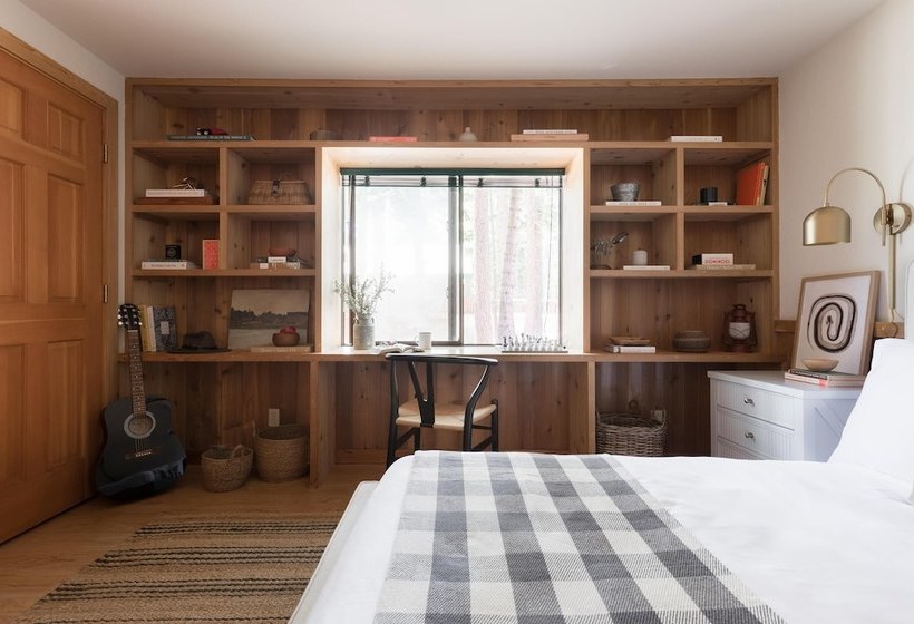 Wildwood By Avantstay | Cabin W/ 3 Decks, Ping Pong, Fire Pits, & Outdoor Grill