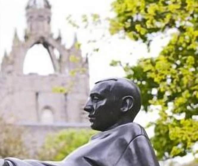 Aberdeen Lighthouse Cottages