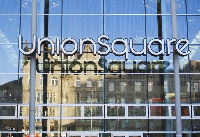 Aberdeen Lighthouse Cottages