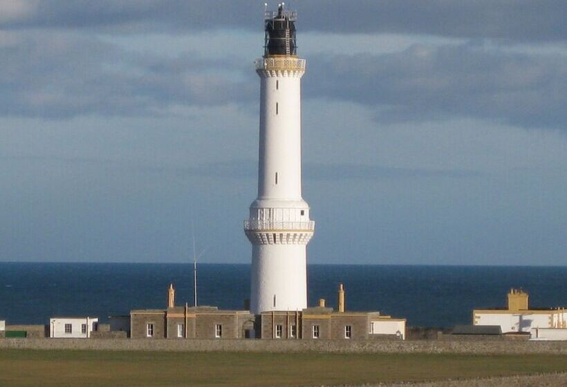 Aberdeen Lighthouse Cottages
