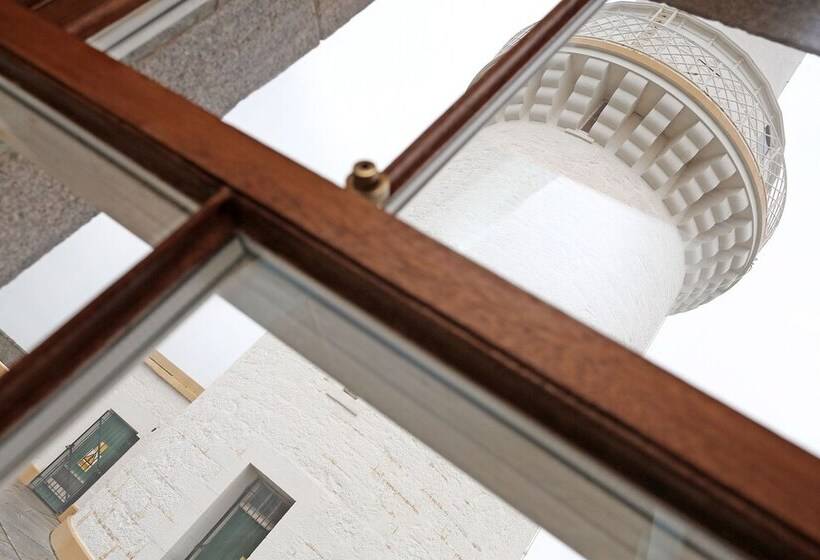 Aberdeen Lighthouse Cottages