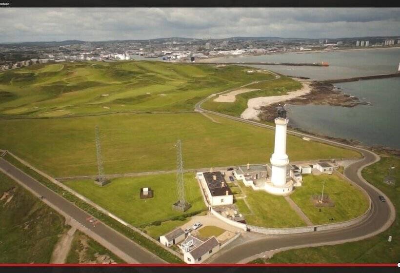 Aberdeen Lighthouse Cottages
