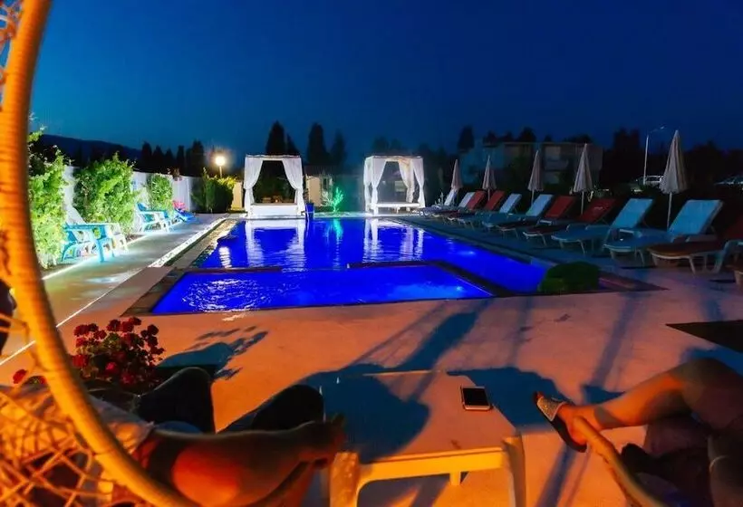 Apartments Paradise