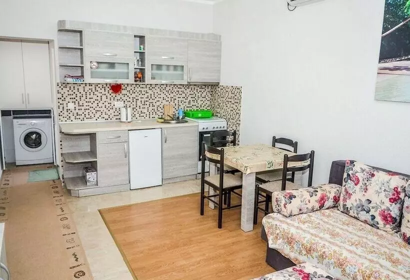 Apartments Paradise