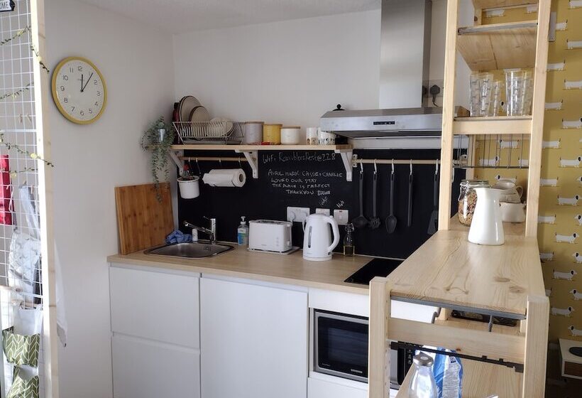 تختخواب و صبحانه Dunseverick Ramblers Rest