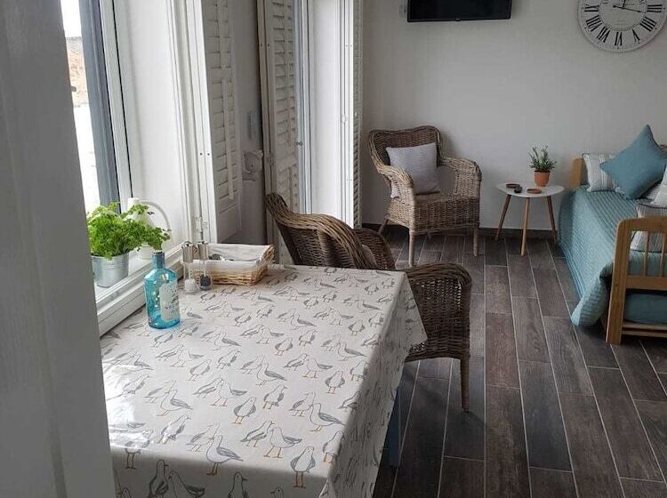 تختخواب و صبحانه Dunseverick Ramblers Rest