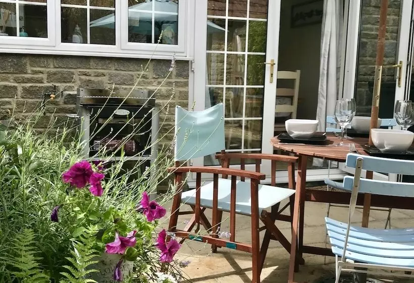 Cotswold Cottage Gems  Way Cottage