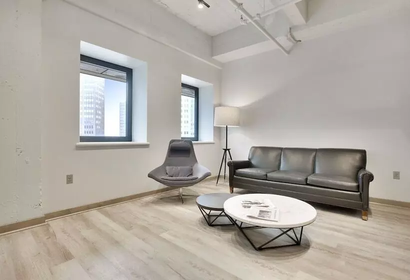 هتل Etage Executive Living