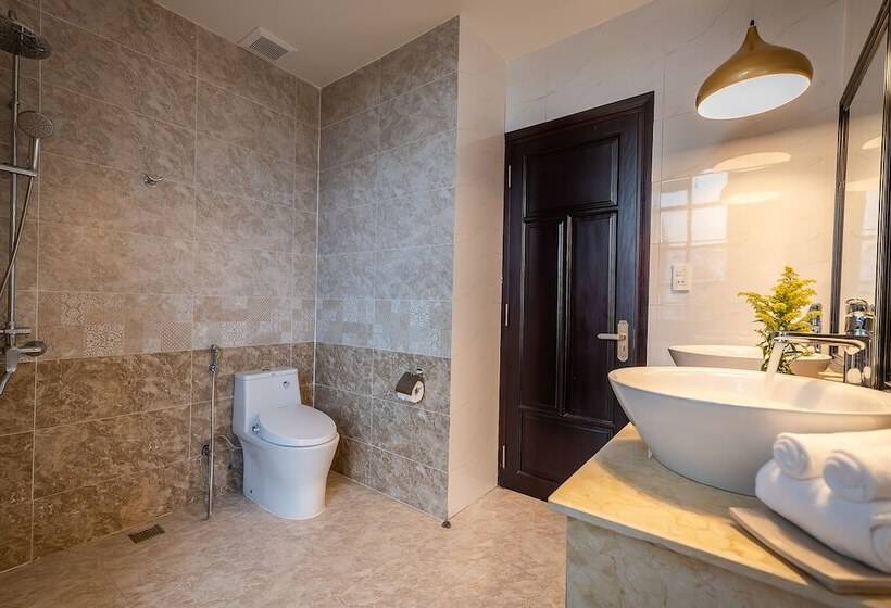 هتل Hoi An Silverbell Villa