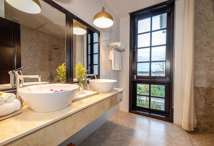 هتل Hoi An Silverbell Villa