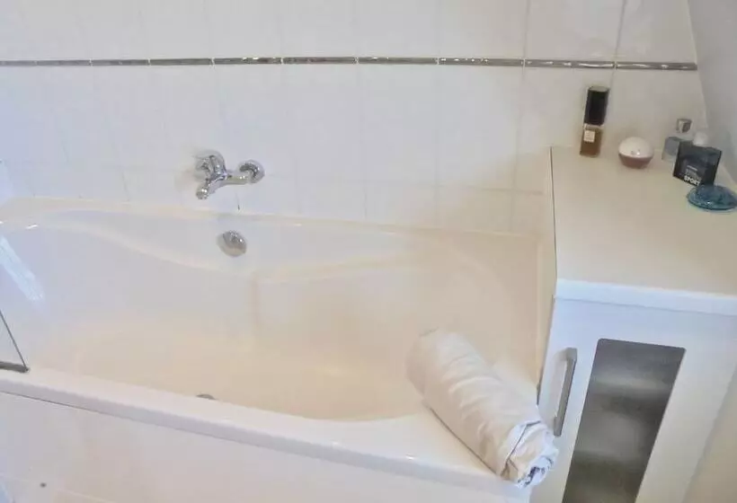 هتل روستایی Western Barn