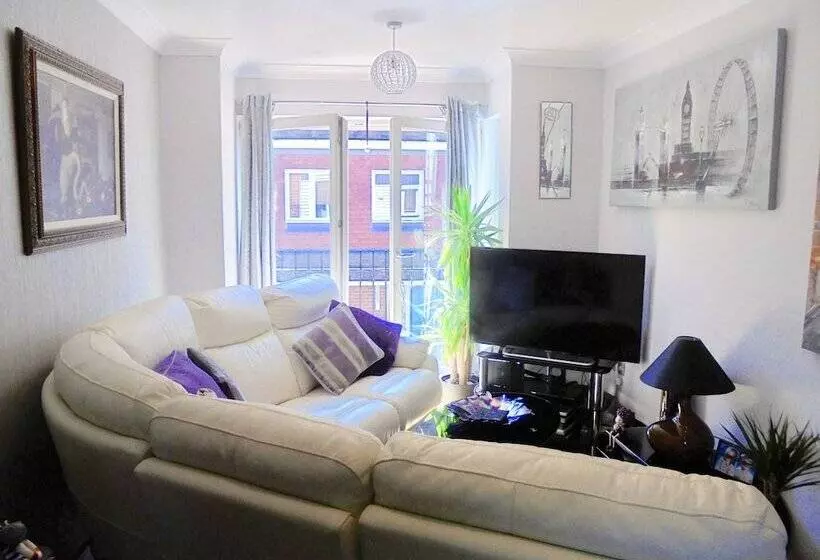 هتل روستایی Western Barn