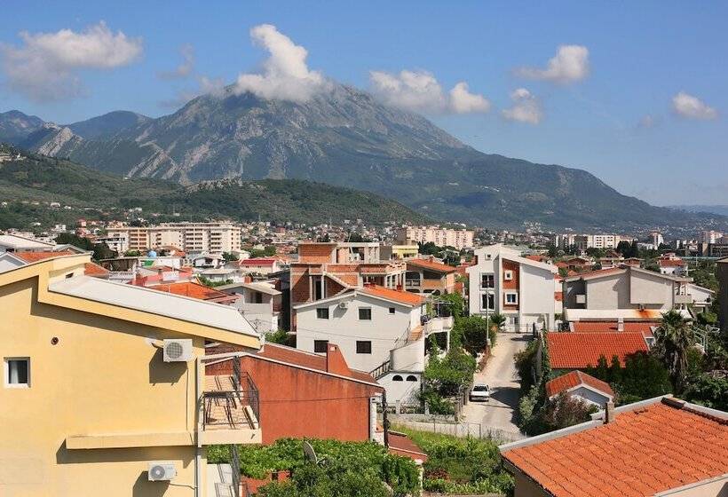 پانسیون Aparthotel Monterria