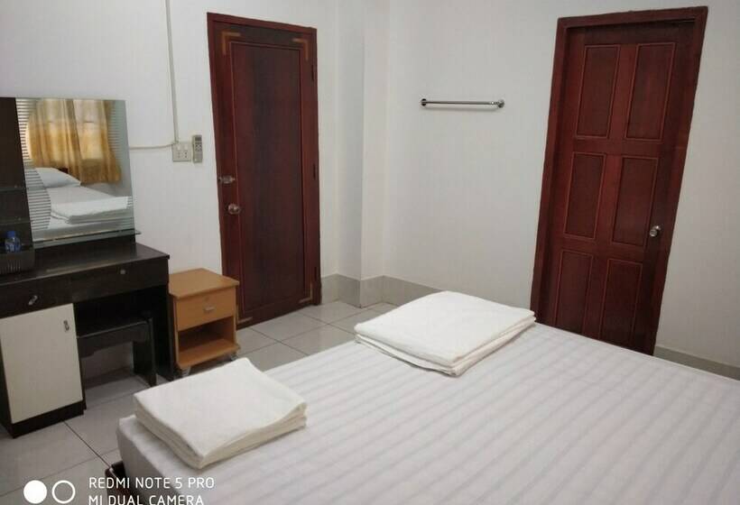 ペンション Baaris Residency & Apartment