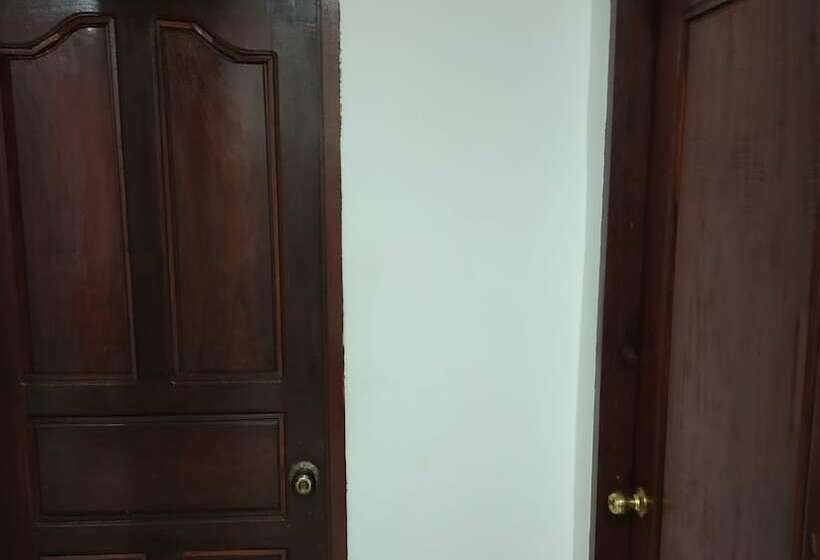 ペンション Baaris Residency & Apartment