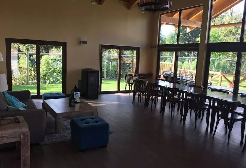 ペンション Casa En Condominio Alicura Pucón