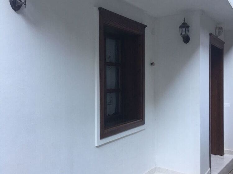 ペンション Guesthouse Altin