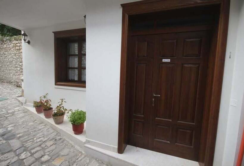 ペンション Guesthouse Altin