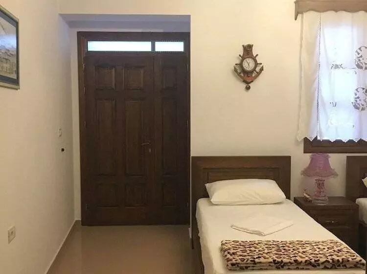 ペンション Guesthouse Altin