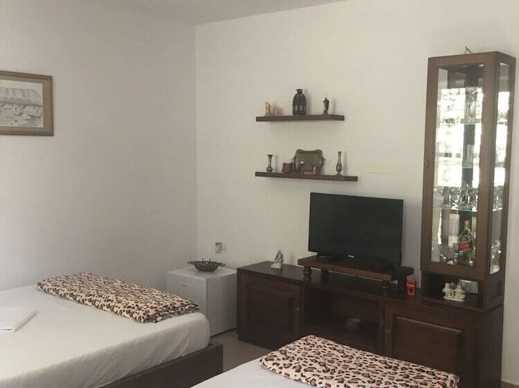 ペンション Guesthouse Altin