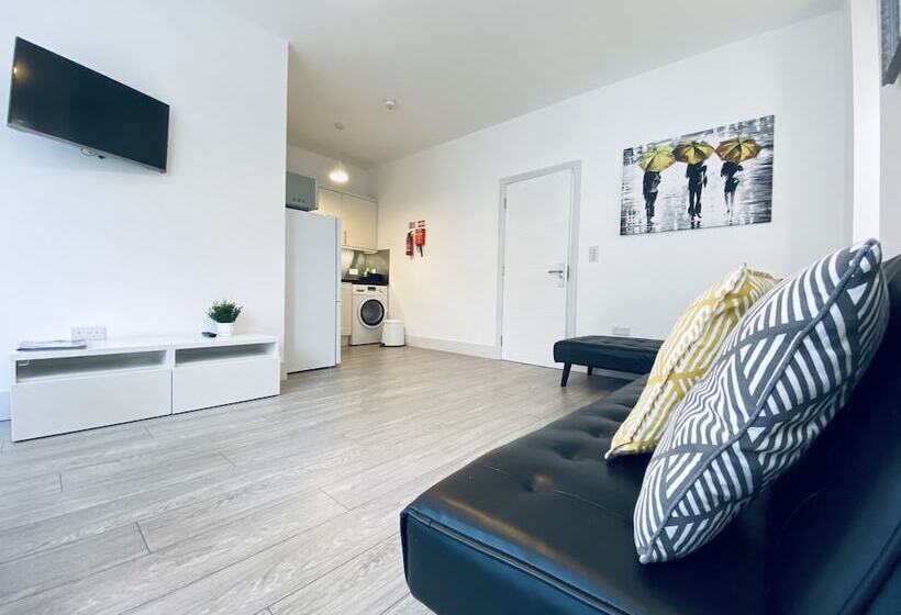 펜션 Seafield Seafront Apartments