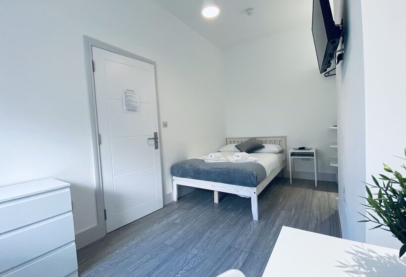 펜션 Seafield Seafront Apartments