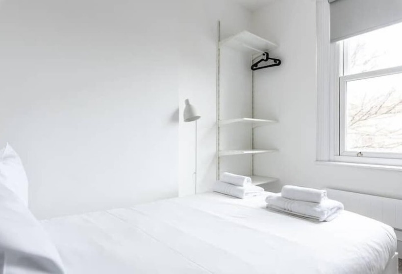 펜션 Seafield Seafront Apartments