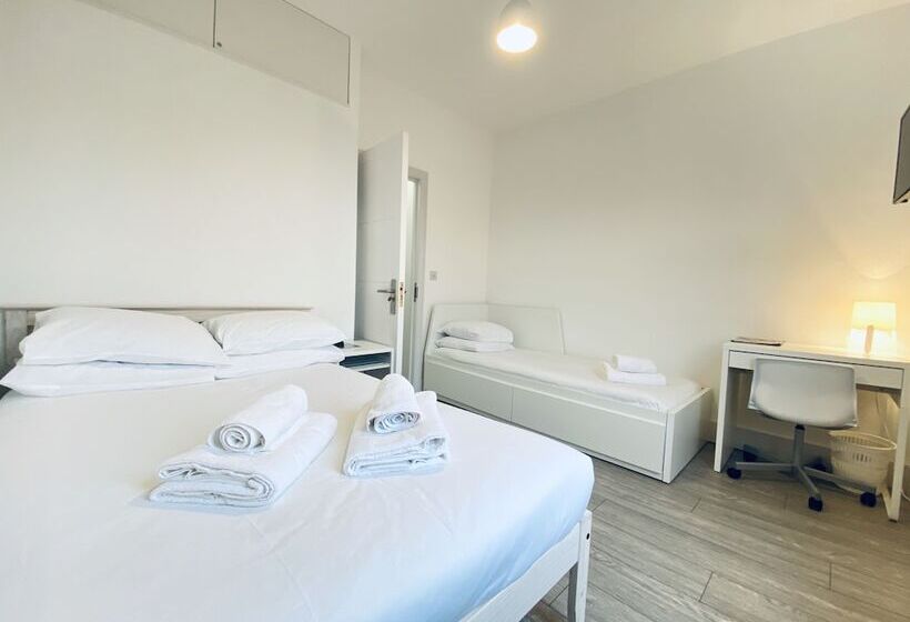 펜션 Seafield Seafront Apartments