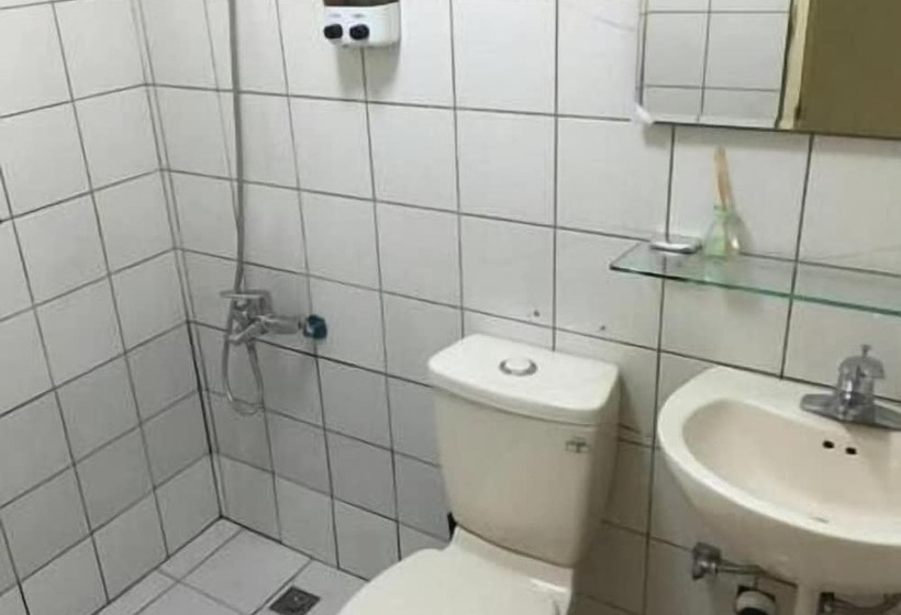 پانسیون Walk Around Tainan