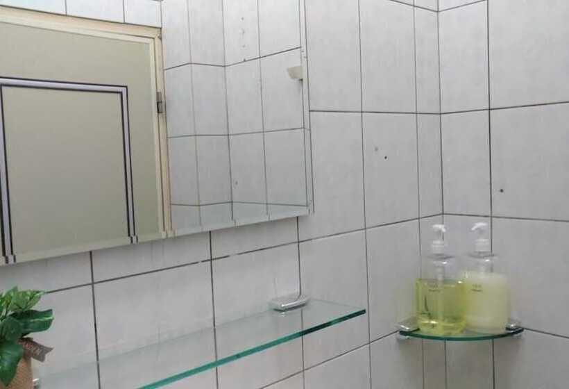 پانسیون Walk Around Tainan