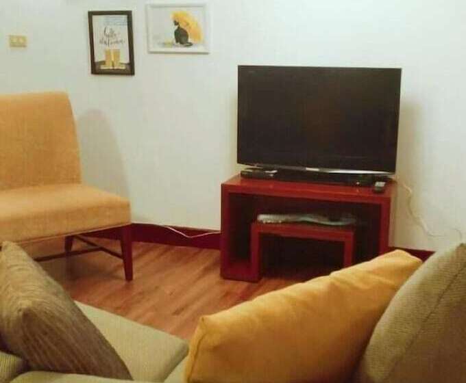 پانسیون Walk Around Tainan