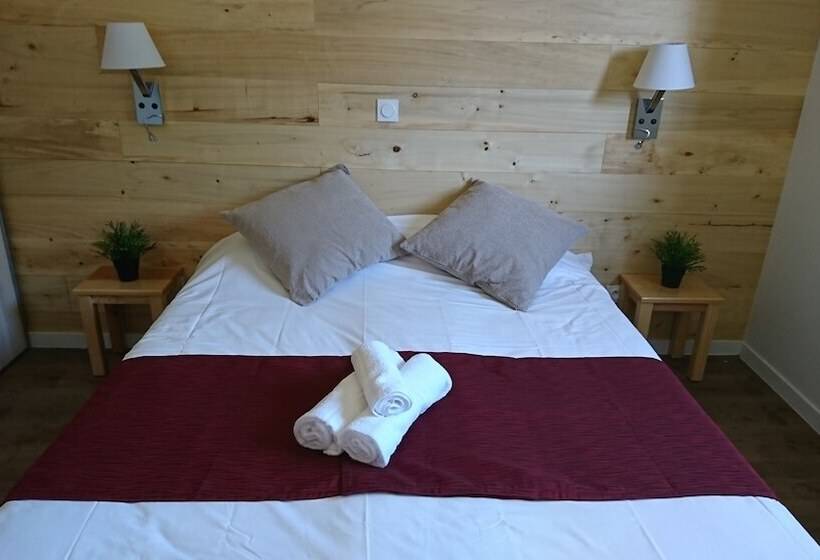 استراحتگاه Village Vacances Les Lambrilles