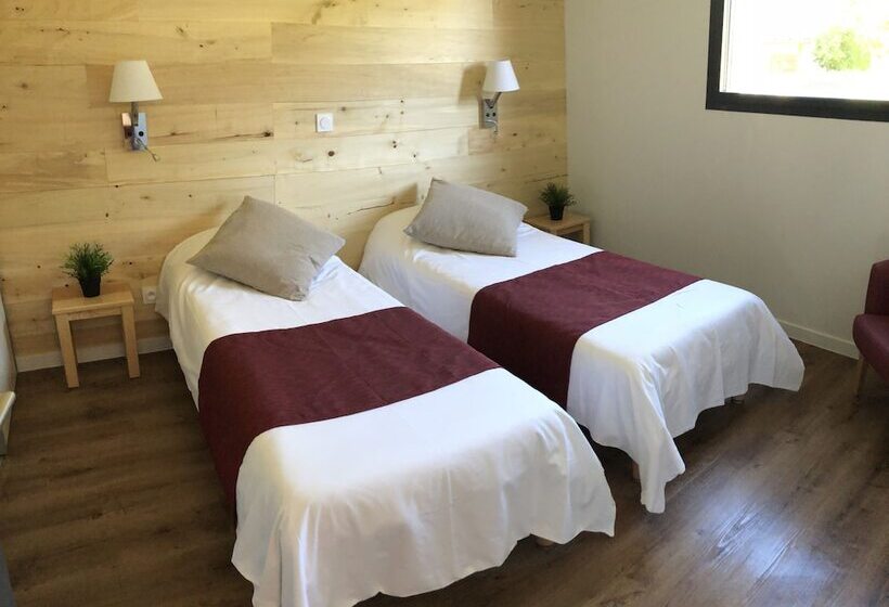 استراحتگاه Village Vacances Les Lambrilles