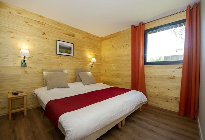 استراحتگاه Village Vacances Les Lambrilles