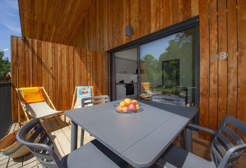 استراحتگاه Village Vacances Les Lambrilles