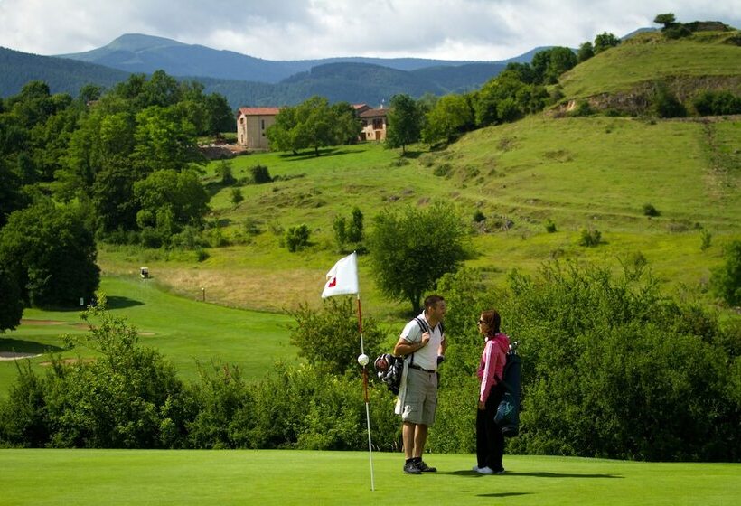 استراحتگاه Village Vacances Les Lambrilles