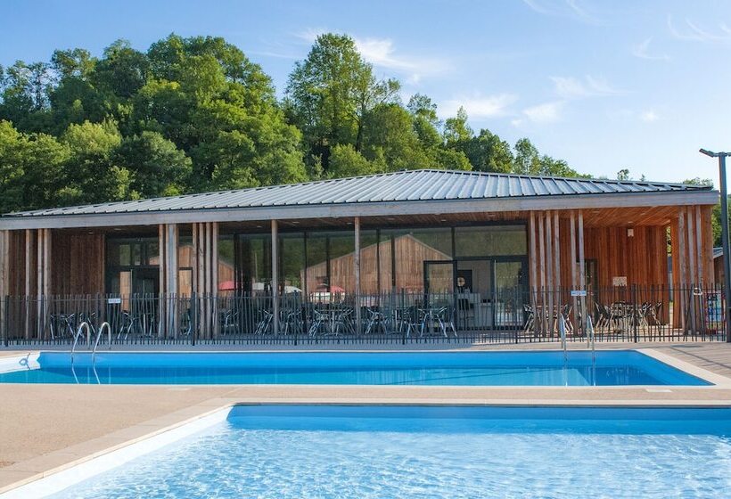 استراحتگاه Village Vacances Les Lambrilles