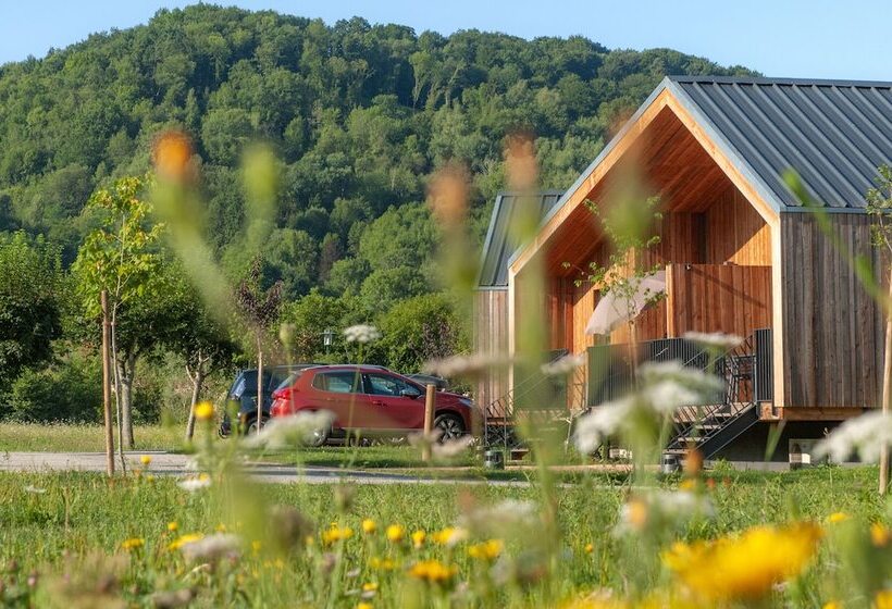 استراحتگاه Village Vacances Les Lambrilles