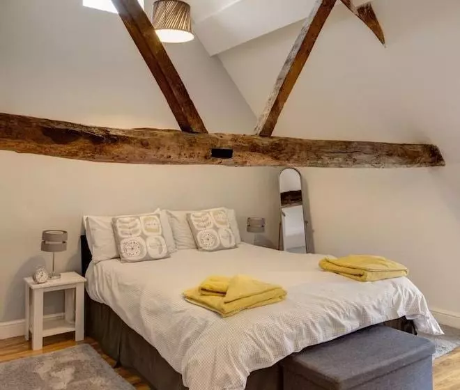 Theoc Cottage In Historic Tewkesbury