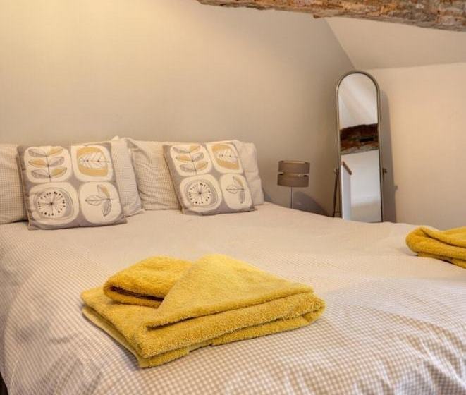 Theoc Cottage In Historic Tewkesbury