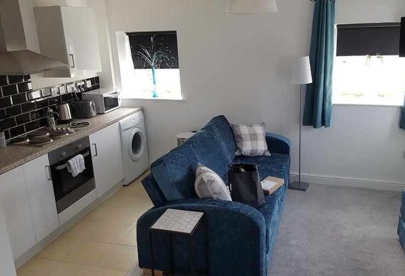 Theoc Cottage In Historic Tewkesbury